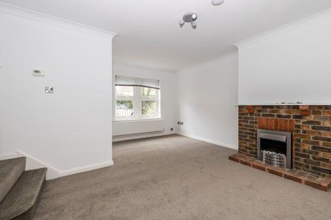 3 bedroom terraced house to rent, Kings Terrace, PO10