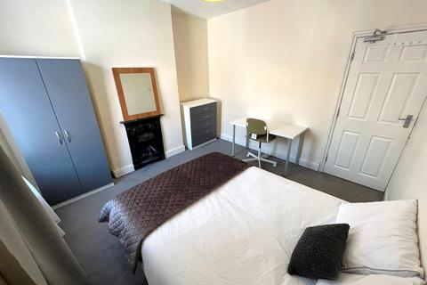 1 bedroom in a house share to rent, Ewart Road, Nottingham NG7