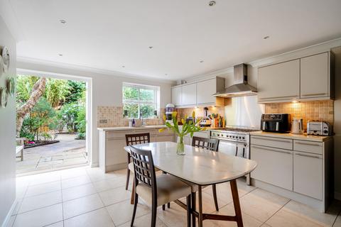 4 bedroom terraced house for sale, Northweald Lane, Kingston Upon Thames, KT2