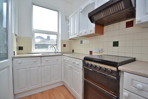 3 bedroom terraced house to rent, Zermatt Street, Leeds LS7