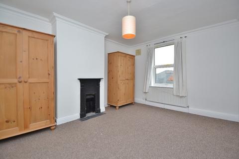 3 bedroom terraced house to rent, Zermatt Street, Leeds LS7