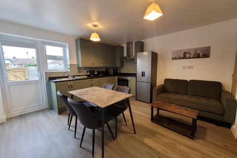 undefined, Room 1 90A Windermere Rd, BRISTOL