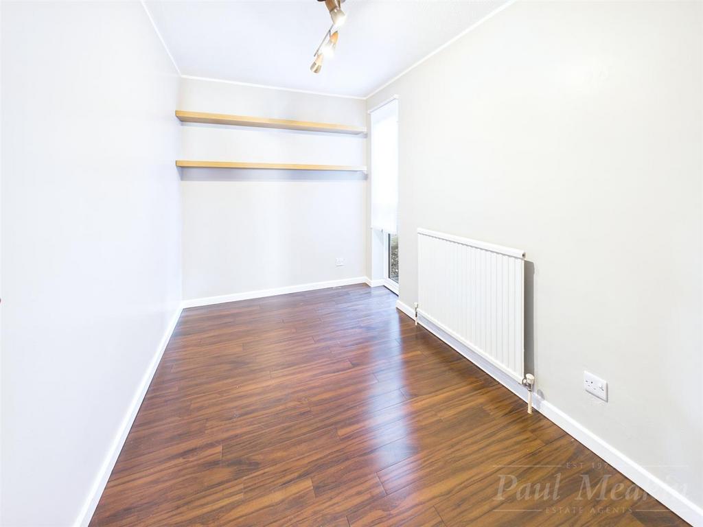 Single bedroom .jpg