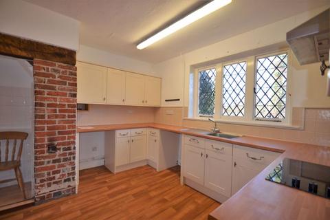 3 bedroom semi-detached house to rent, AVON, CHRISTCHURCH