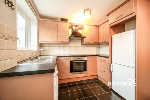 2 bedroom terraced house to rent, Pinewood Park, Farnborough, Hampshire, GU14