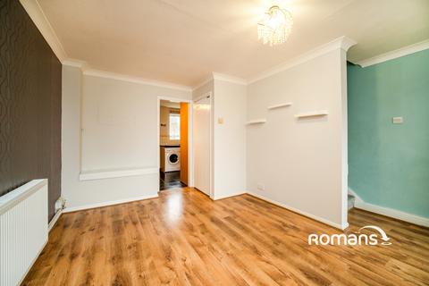 2 bedroom terraced house to rent, Pinewood Park, Farnborough, Hampshire, GU14