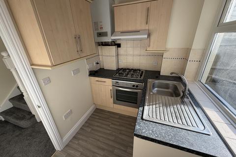 1 bedroom end of terrace house to rent, Shirley