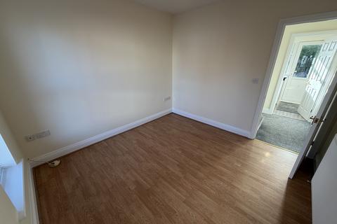 1 bedroom end of terrace house to rent, Shirley
