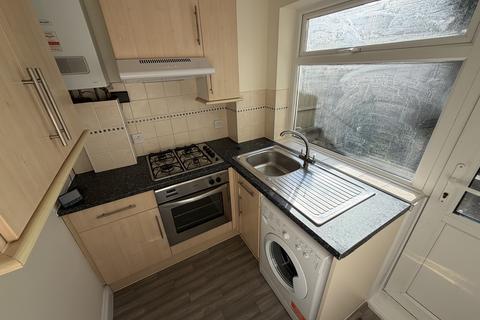 1 bedroom end of terrace house to rent, Shirley