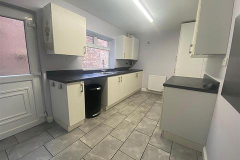 4 bedroom terraced house to rent, Burnside, Morton On Swale, Northallerton