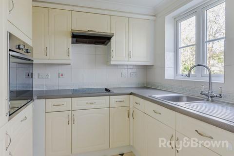 undefined, Llanishen, Cardiff CF14