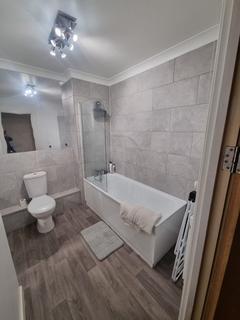 1 bedroom apartment to rent, Valley Heights Joyce Green Walk, Kent DA1