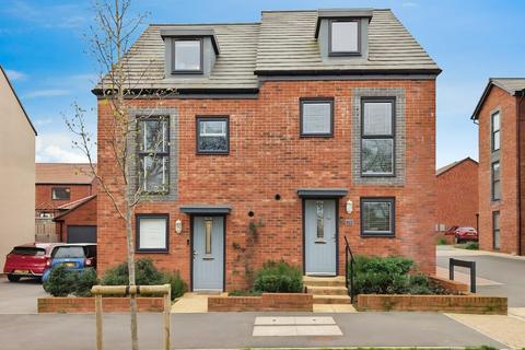 Dowsell Way, Yate, Bristol