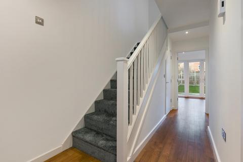 undefined, Reynard Way, Brentford, TW8