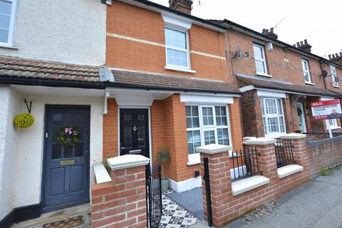 2 bedroom terraced house to rent - Victoria Road, Brentwood