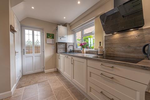 3 bedroom semi-detached house for sale, College Glade, Caerleon, NP18