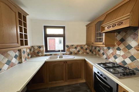 2 bedroom terraced house to rent, Just off B4366, Bethel, LL55