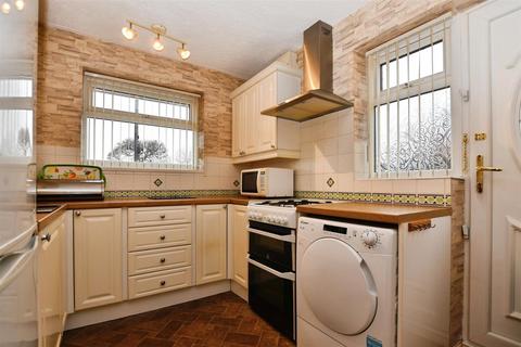 2 bedroom semi-detached bungalow for sale, Evergreen Drive, Hull