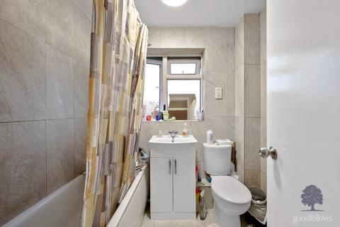 4 bedroom terraced house to rent, Goodwin Close, Mitcham CR4
