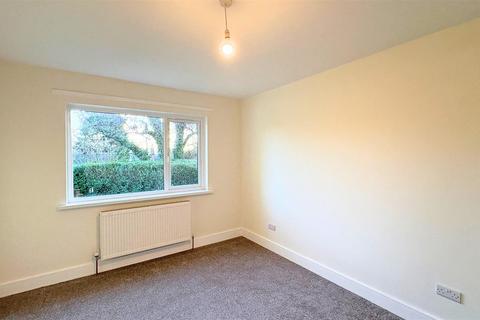 3 bedroom detached bungalow to rent, Huxnor Road, Kingskerswell, Newton Abbot