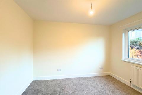 3 bedroom detached bungalow to rent, Huxnor Road, Kingskerswell, Newton Abbot