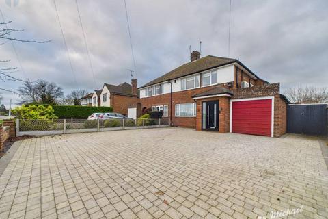 3 bedroom semi-detached house for sale, Wendover Way, Aylesbury