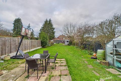 3 bedroom semi-detached house for sale, Wendover Way, Aylesbury