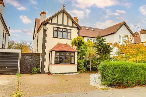 undefined, Highlands Boulevard, Leigh-On-Sea SS9