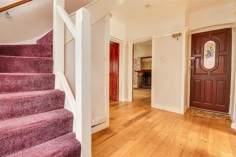 undefined, Highlands Boulevard, Leigh-On-Sea SS9