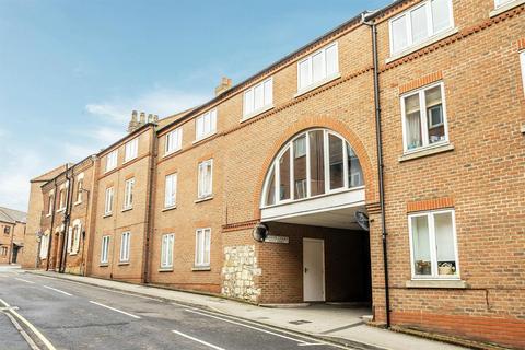 2 bedroom apartment to rent, Queens Court, Bishophill, York, YO1 6EH