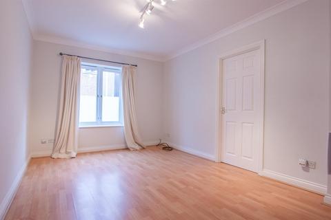 2 bedroom apartment to rent, Queens Court, Bishophill, York, YO1 6EH