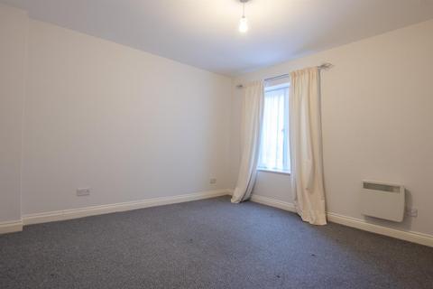 2 bedroom apartment to rent, Queens Court, Bishophill, York, YO1 6EH