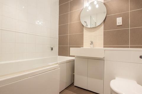 2 bedroom apartment to rent, Queens Court, Bishophill, York, YO1 6EH