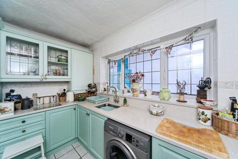4 bedroom detached house for sale, Willingdon Park Drive, Eastbourne BN22
