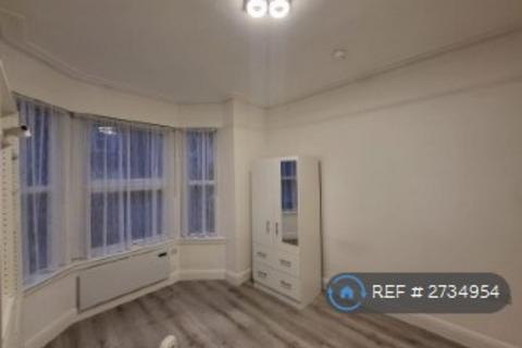Studio to rent, Marlborough Road, Watford, WD18