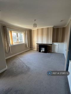 2 bedroom flat to rent, Kinfauns Drive, Glasgow, G15