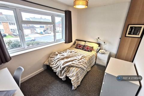 1 bedroom in a house share to rent, Grange Drive, Swindon, SN3