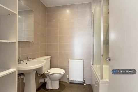 1 bedroom flat to rent, Surbiton Hill Park, Surbiton, KT5
