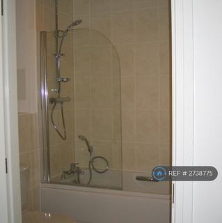 1 bedroom flat to rent, Azure Court, London, NW9