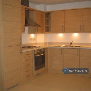 1 bedroom flat to rent, Azure Court, London, NW9