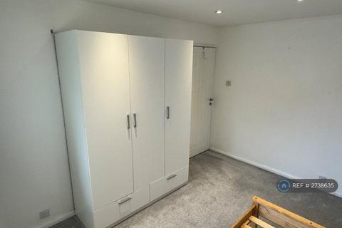 1 bedroom in a house share to rent, Luton, Luton, LU2