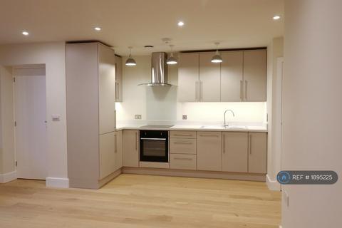 1 bedroom flat to rent - Lower Street, Haslemere, GU27