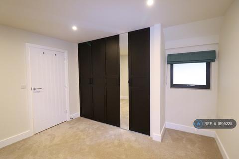 1 bedroom flat to rent, Lower Street, Haslemere, GU27