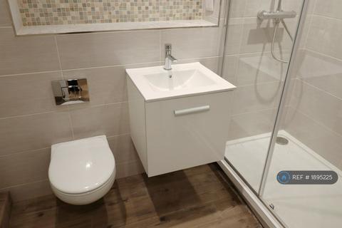 1 bedroom flat to rent, Lower Street, Haslemere, GU27