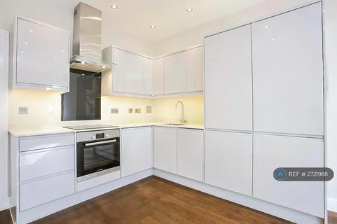 2 bedroom flat to rent, The Braccans, Bracknell, RG12