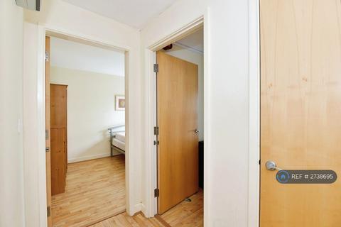 2 bedroom flat to rent, Tower Court, Newcastle-Under-Lyme, ST5