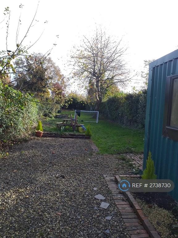 Parking &amp; Back Garden