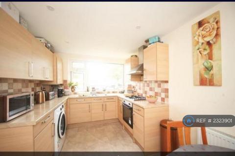3 bedroom terraced house to rent, Farm View, Taunton, TA2