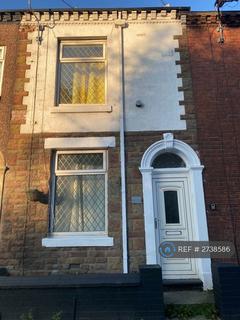 2 bedroom terraced house to rent, Ashton Road, Oldham, OL8