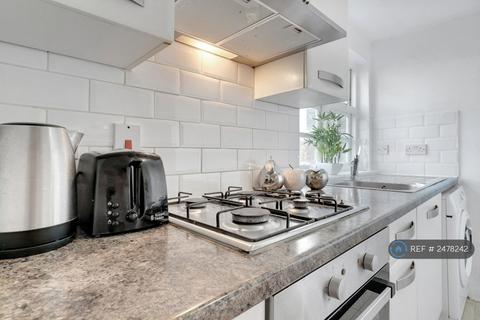 2 bedroom flat to rent, Barking Road, London, E13